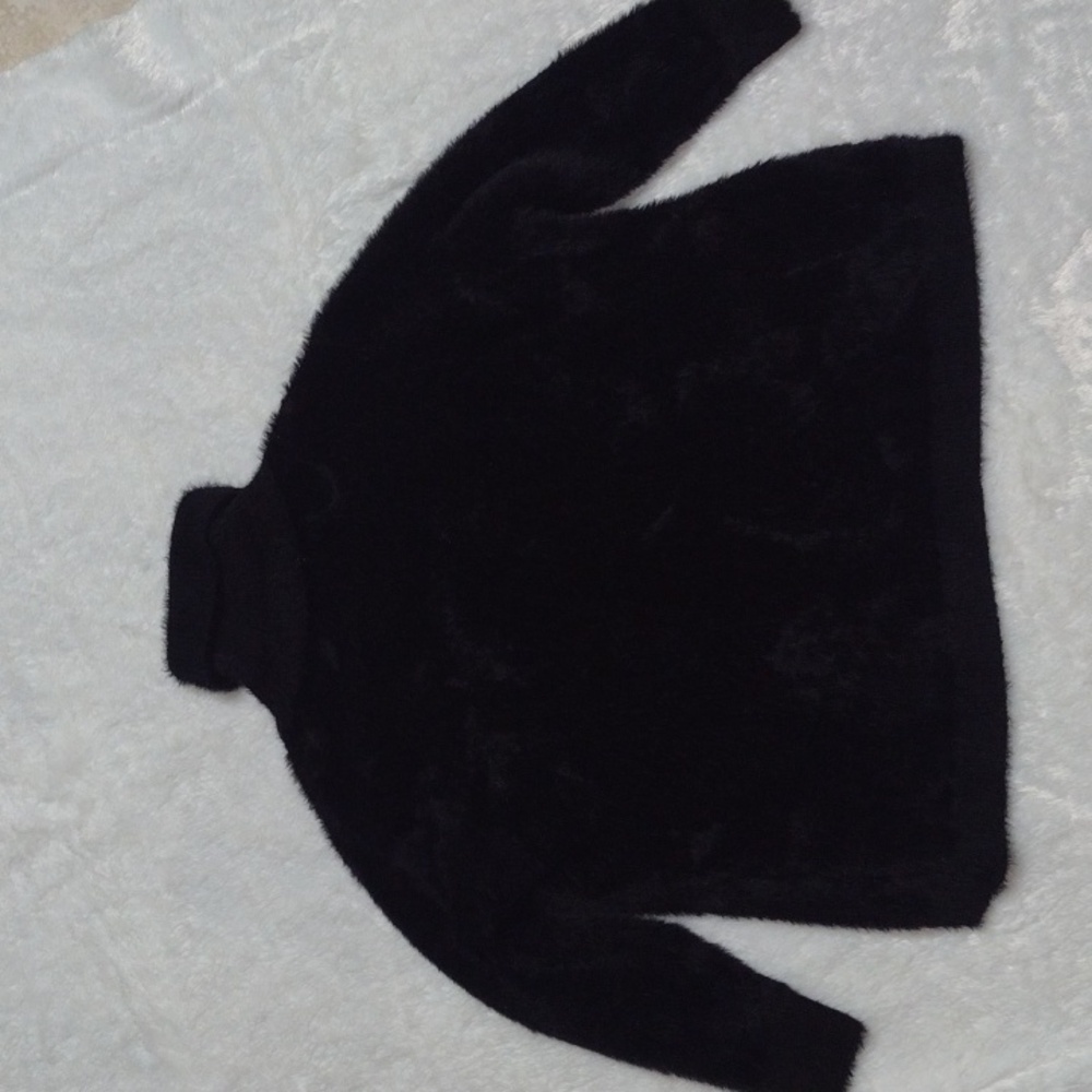 Turtleneck - Picture 2 of 4